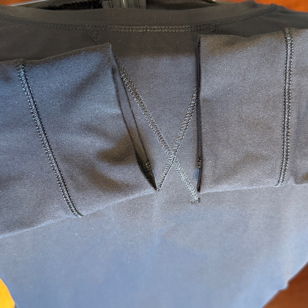 Lululemon Run Warm Up Crew Sweatshirt Sz 4 Black Power Luxtreme Waist Length 481 - Picture 3 of 7